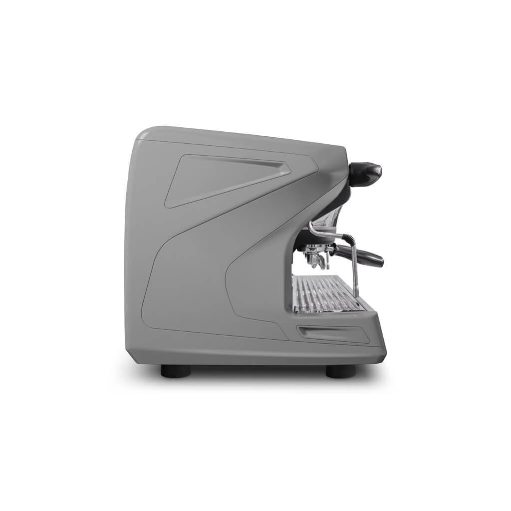 Ekspres 3-grupowy do kawy Classe 7 S - szary, prawy bok Ekspres trzygrupowy do kawy Classe 7 S w kolorze szarym - prawy bok