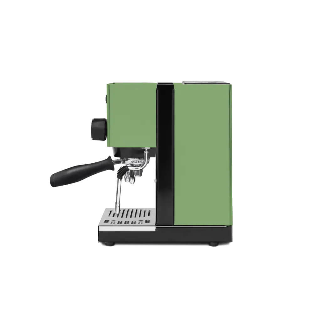 Ekspres do kawy Silvia w kolorze szarozielonym - lewy bok